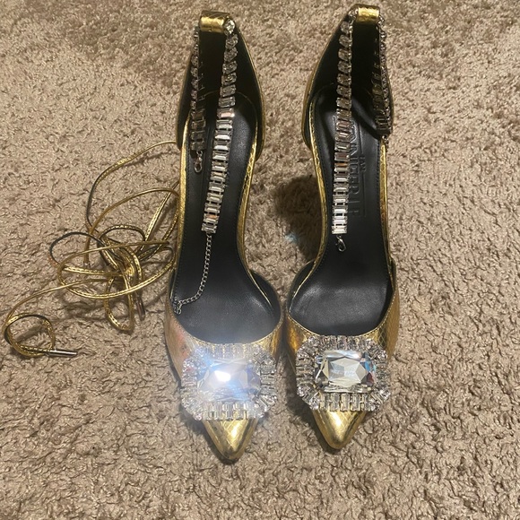 Jenniferle gold heels - Picture 1 of 6